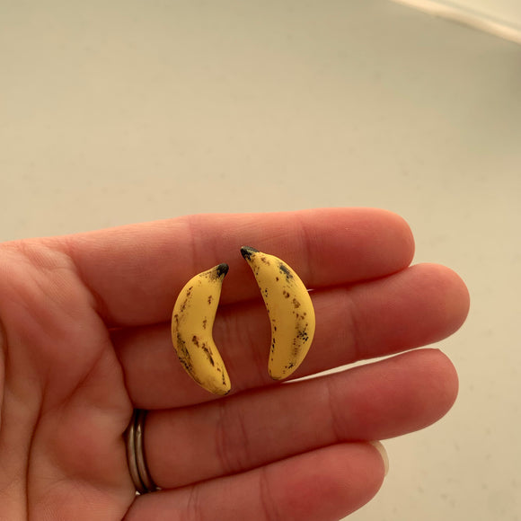 Banana earrings