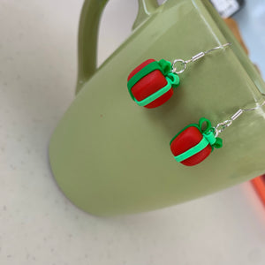 Present earrings