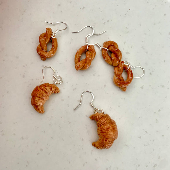 Pretzel earrings